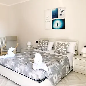  Apartment Hangar